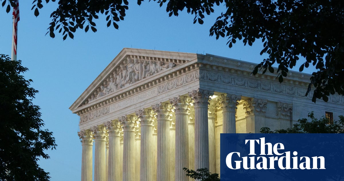 US supreme court backs FCC in clash with wireless carriers over fines