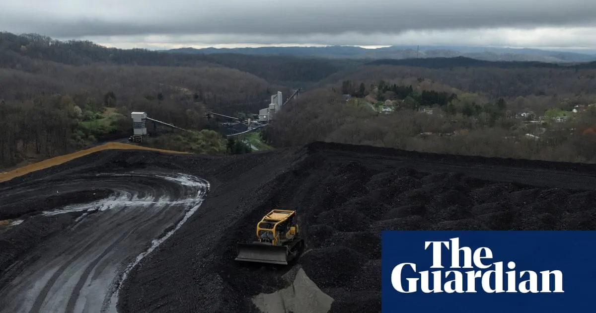 Trump to use wartime powers to dole out $700m to coal industry