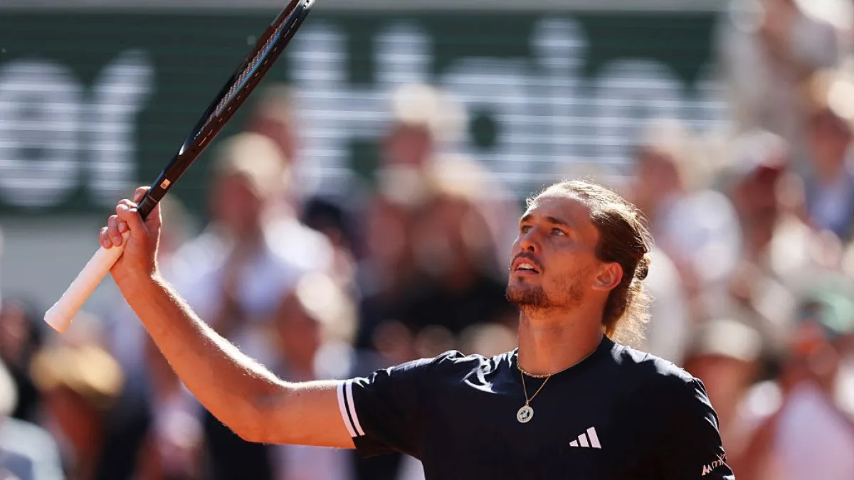 Zverev cruises past Mensik to reach second French Open final