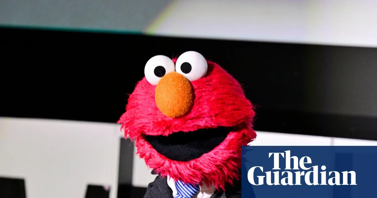 ‘Pick a side coward’: even-handed Elmo enrages New York Knicks fans