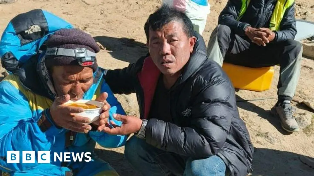 Everest guide survived six-day ordeal by eating chocolate and 'chewing ice'