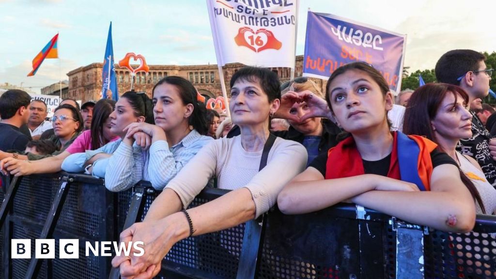Armenia braces for election as Russia piles pressure on pro-West government