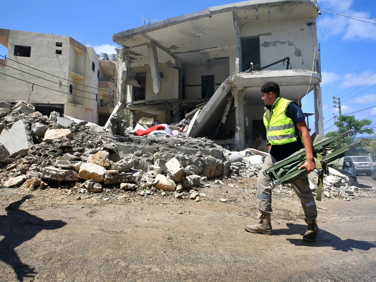 Israeli attacks in Lebanon kill 10 people, including high-ranking soldiers