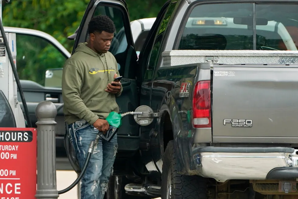 From unfilled gas tanks to fewer frills, retailers see US consumers rethink their spending