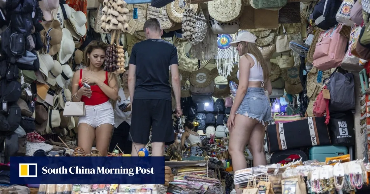 Slumping rupiah makes Indonesia irresistible for Malaysian tourists, shoppers