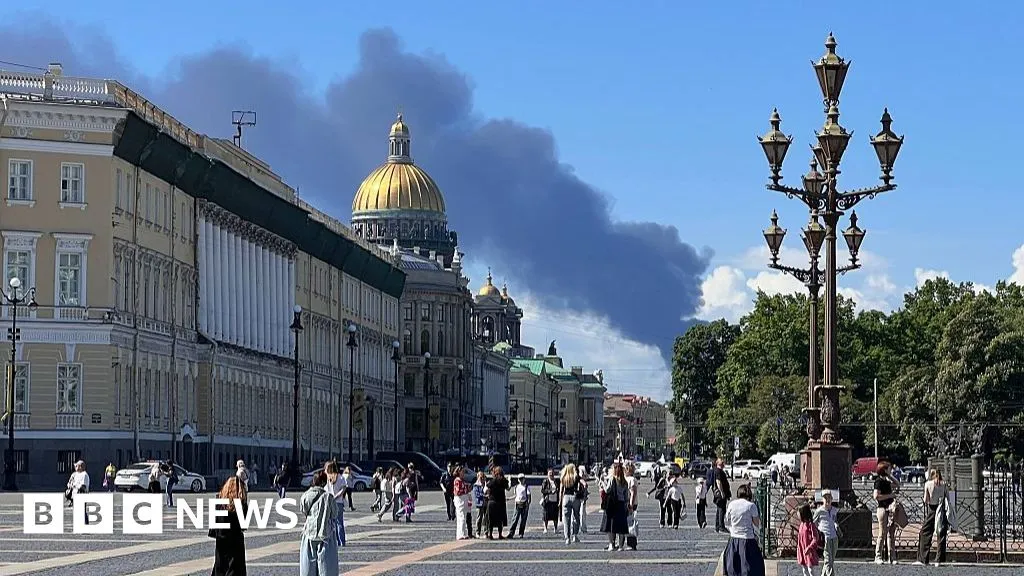 Steve Rosenberg: Russia's economic forum overshadowed by drone attacks on St Petersburg