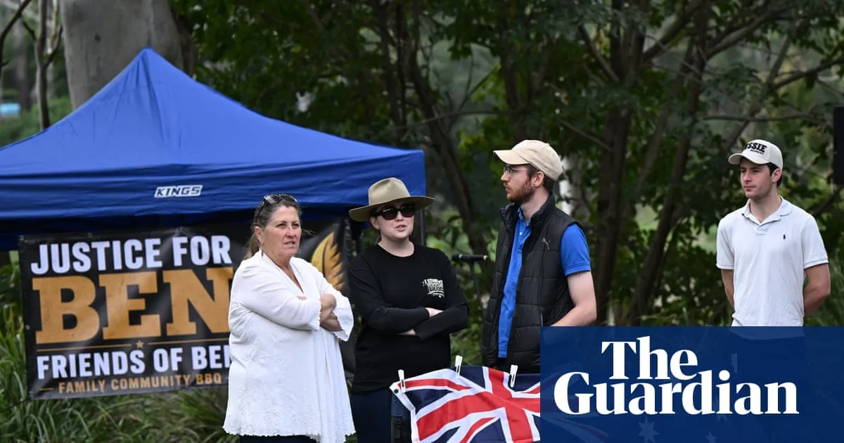 One Nation leader Pauline Hanson tells rally Ben Roberts-Smith is a person ‘I respect and I admire’