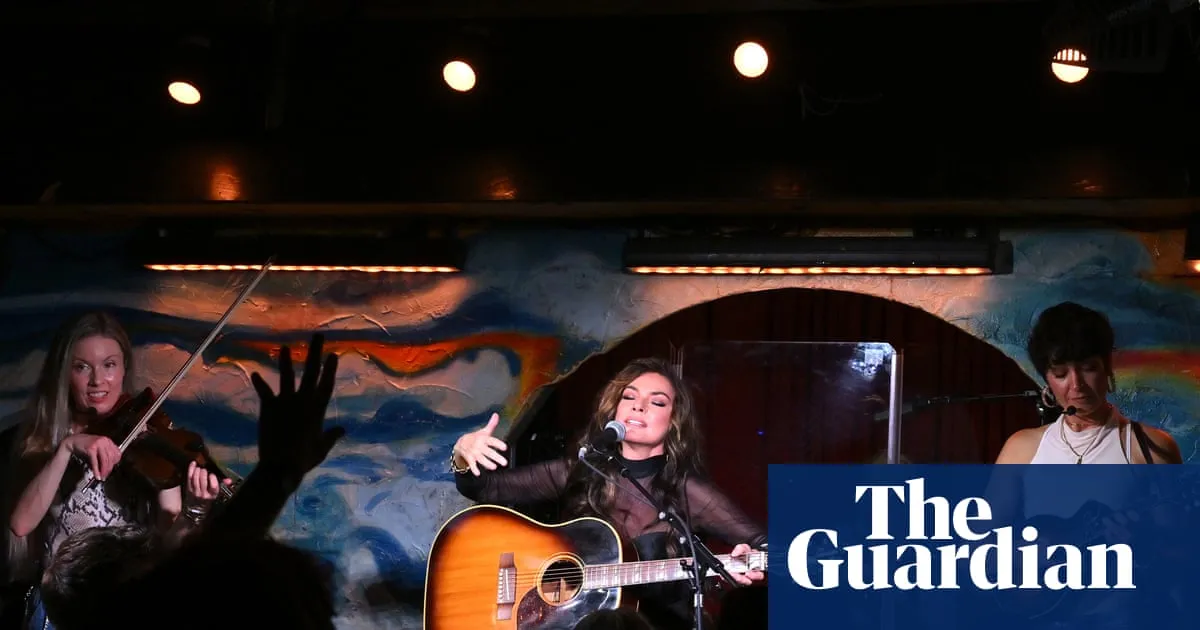 ‘So rogue’: country superstar Shania Twain turns London pub into saloon