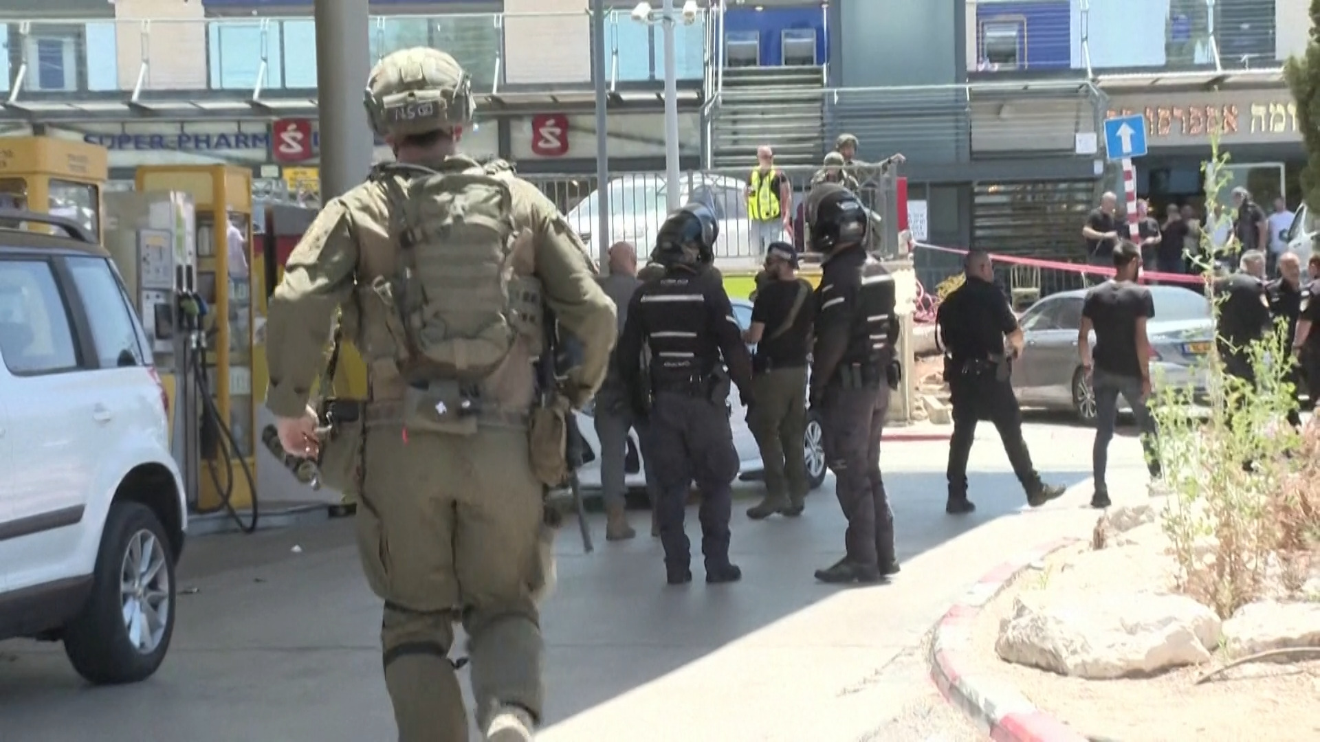 1 killed and 5 injured in Israel shootings