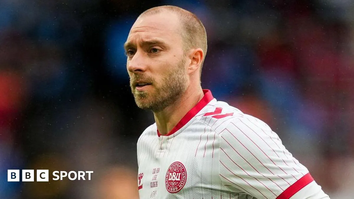 Eriksen conscious after collapsing in Denmark game