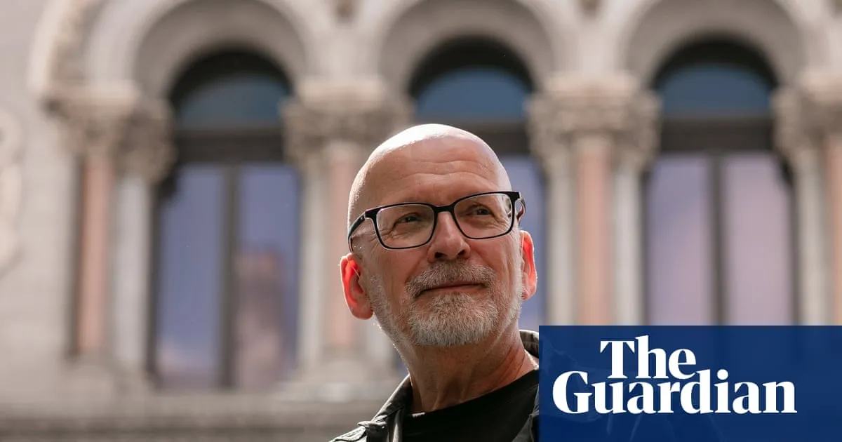 Booker prize launches new Quick Read in effort to boost adult reading crisis