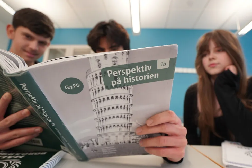 Sweden set to ban mobile phones in schools, joining trend of shelving screens for students
