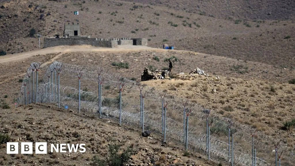 Pakistan launches deadly air strikes in Afghanistan, reigniting tensions