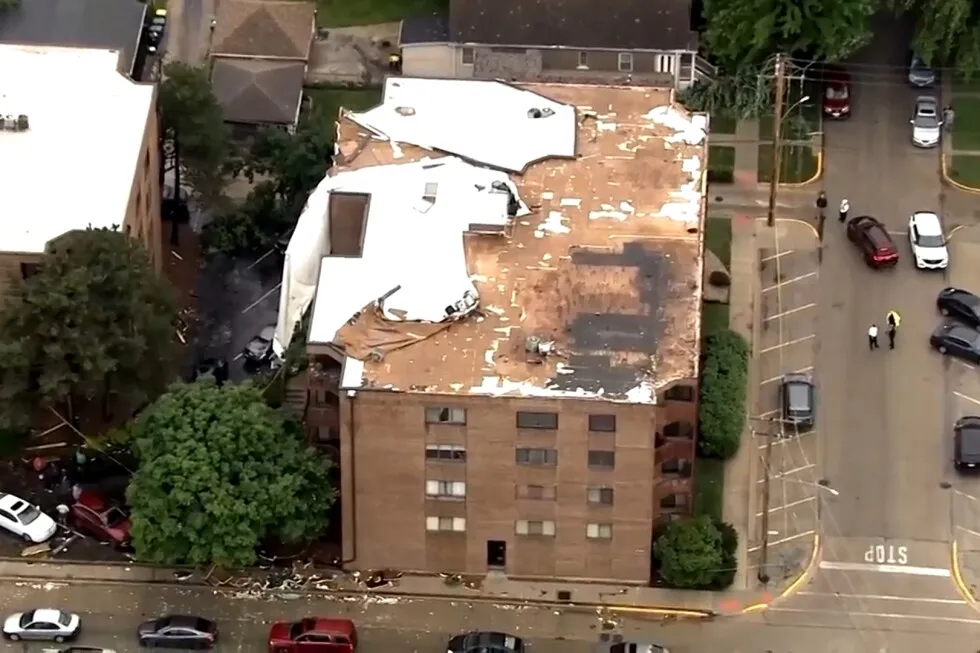 Storms knock out power in the Midwest and disrupt Chicago flights