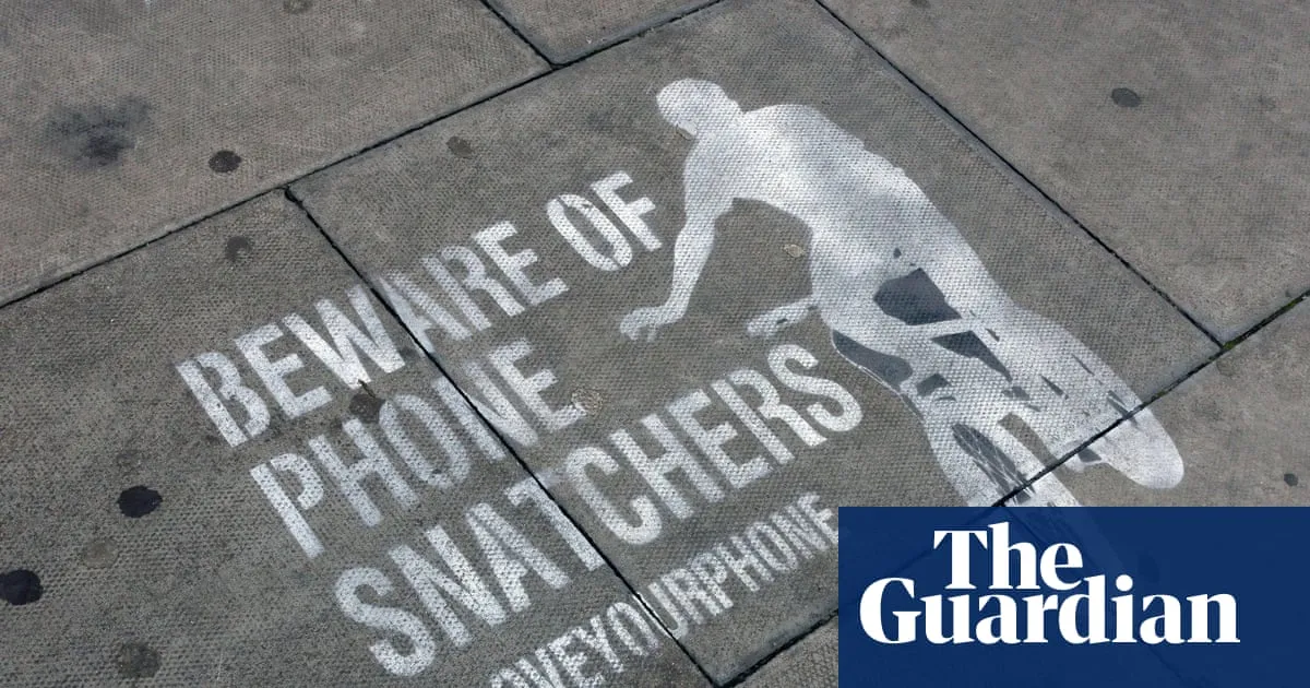 Met police chief calls for law to make stolen phones ‘unusable bricks’