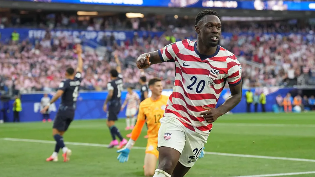 USA hit Paraguay for four in dream start to their World Cup campaign