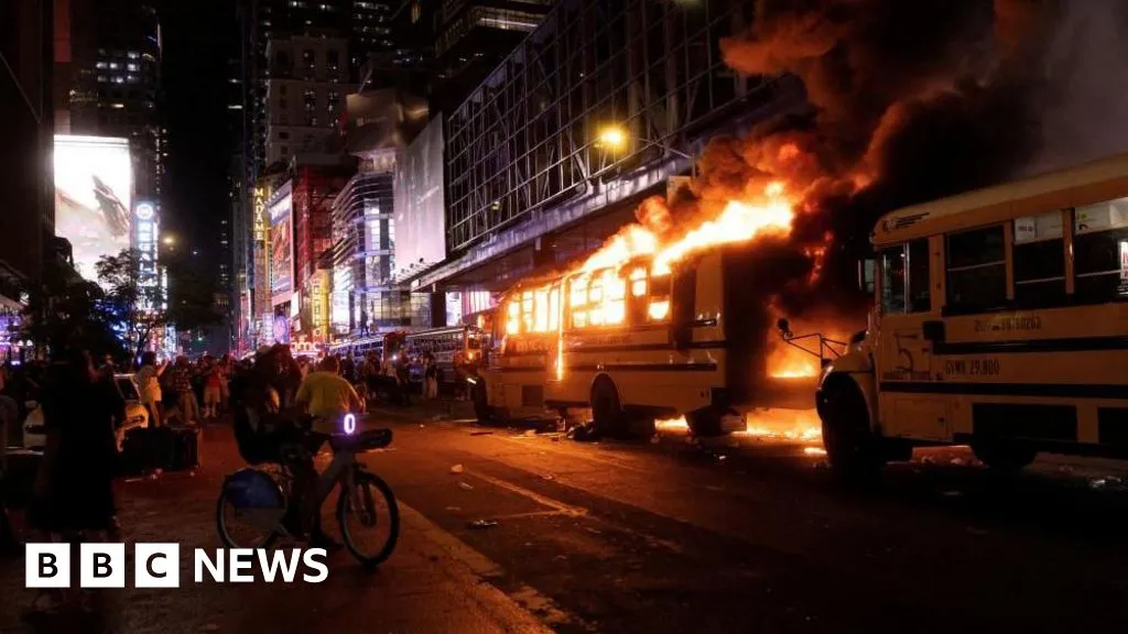 Teen shot and buses torched in Manhattan after historic NBA win for Knicks