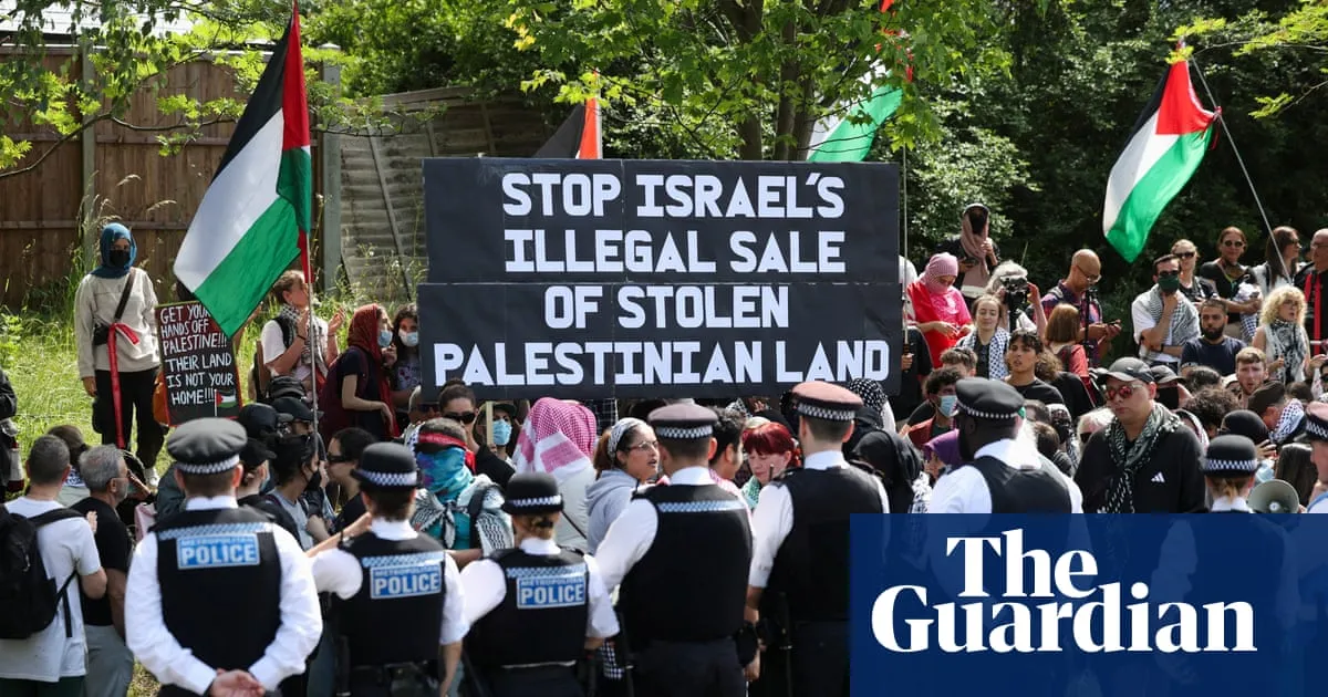 Police arrest 14 as rival protests take place over Israeli property event in London