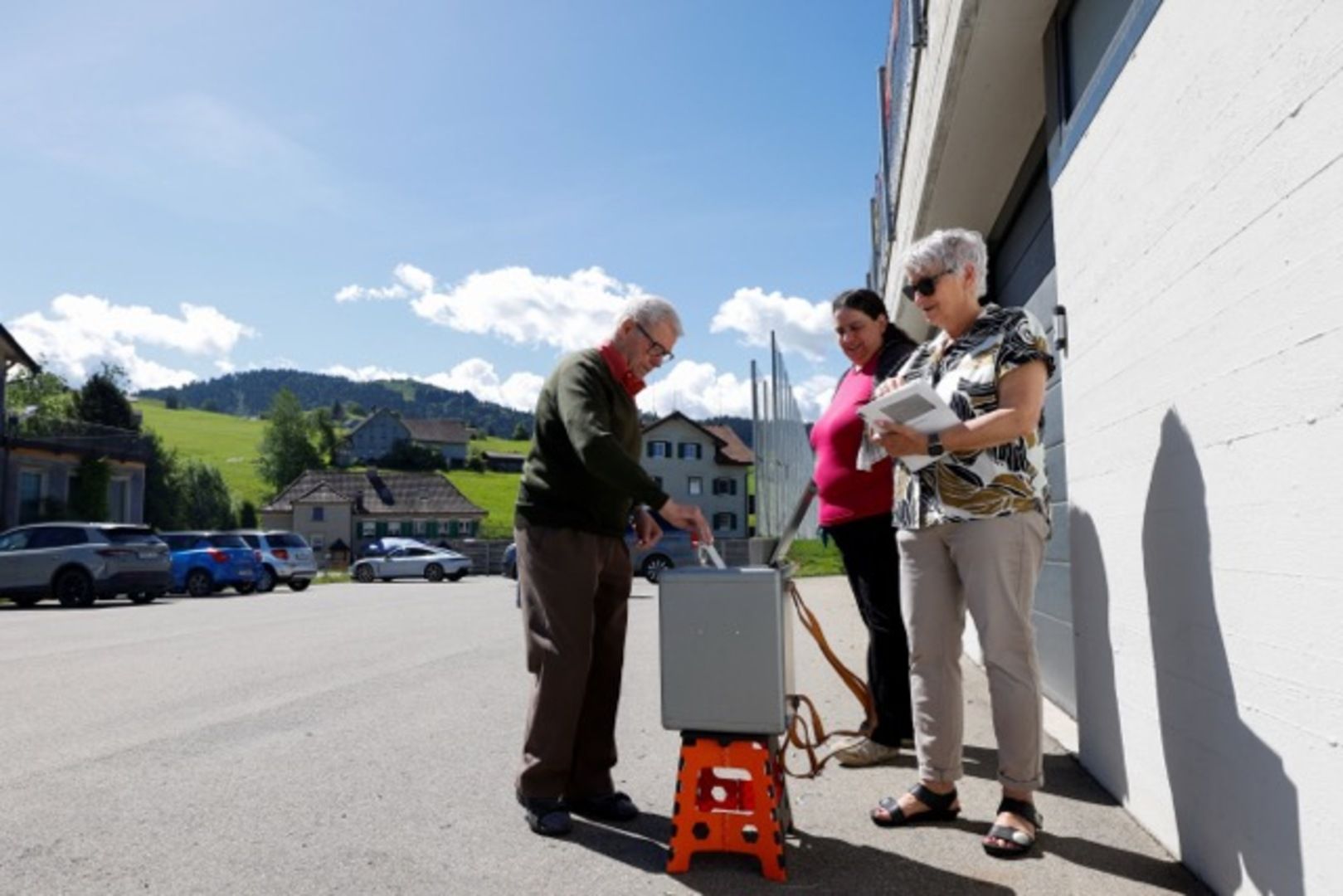 Swiss right-wing plan to cap population rejected by narrow margins