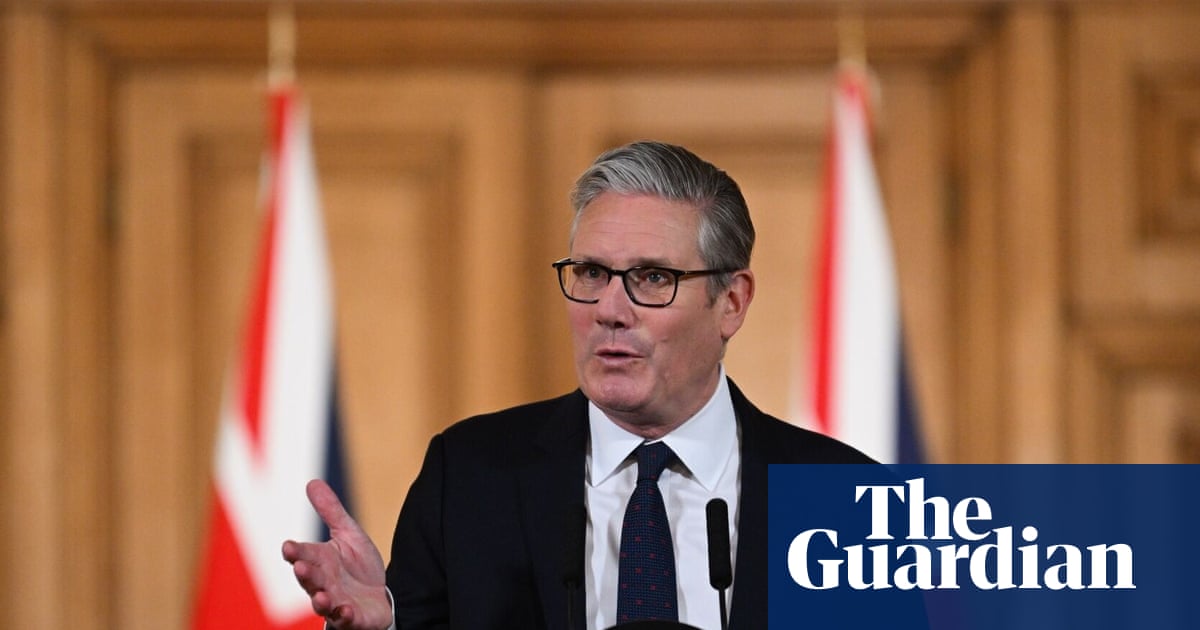Social media to be banned in UK for under-16s, Starmer announces