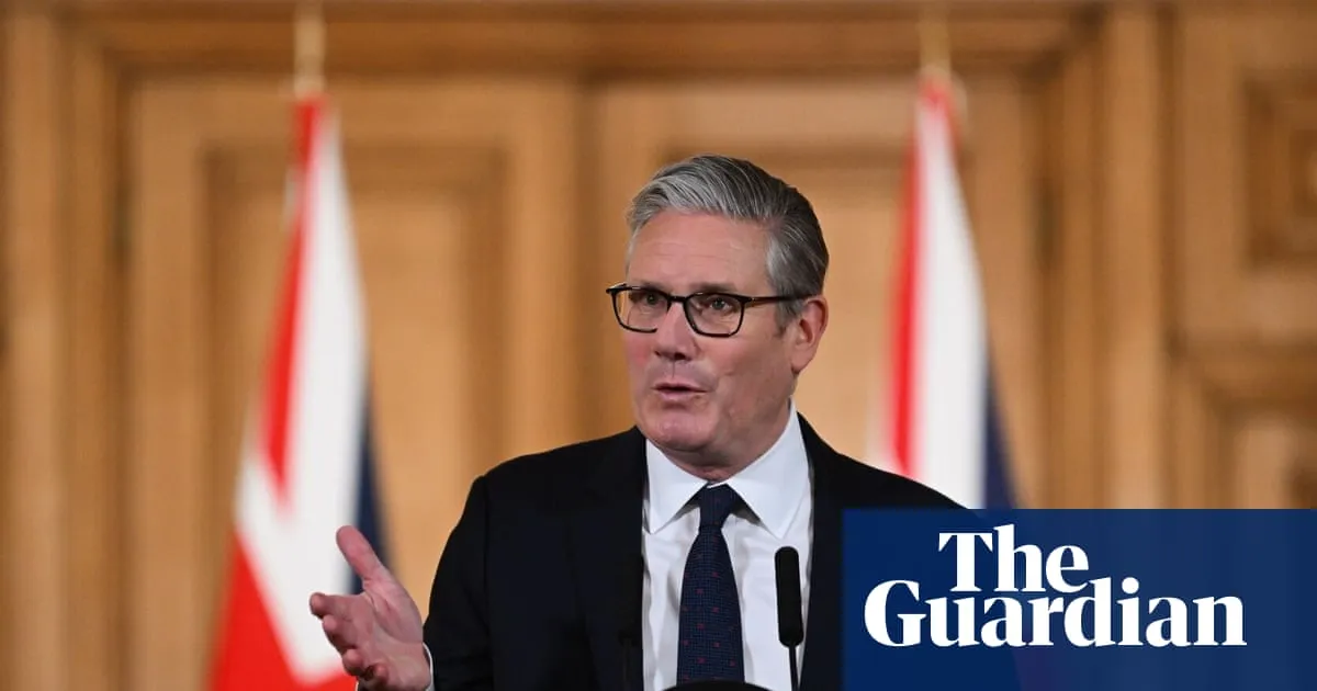 Social media to be banned in UK for under-16s, Starmer announces