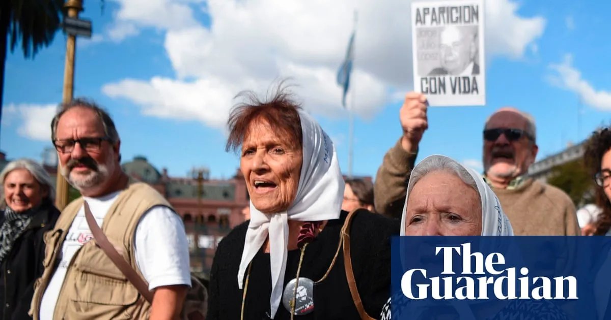 Argentinian activist who spent 50 years looking for disappeared son dies