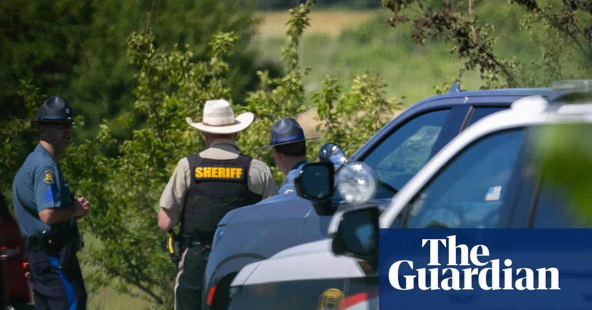 Missouri community mourns death of 11 skydivers in plane crash: ‘It shocked everybody’