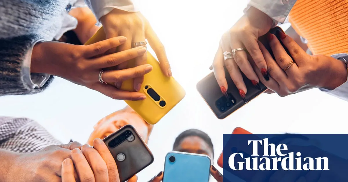 Most Australians under 25 have never used newspapers or radio as a source of news, survey finds