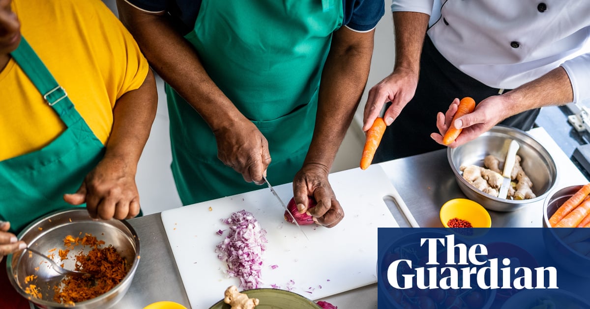 Cancer charity to expand nutrition lessons after trial cut NHS waiting lists
