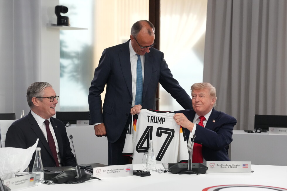 G7 leaders open summit talks on Ukraine and the Middle East as Zelenskyy joins in France