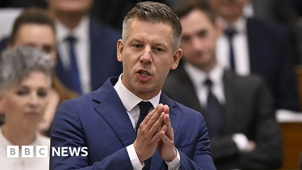 Hungary's MPs block return of Orbán, limiting rule of PM to eight years