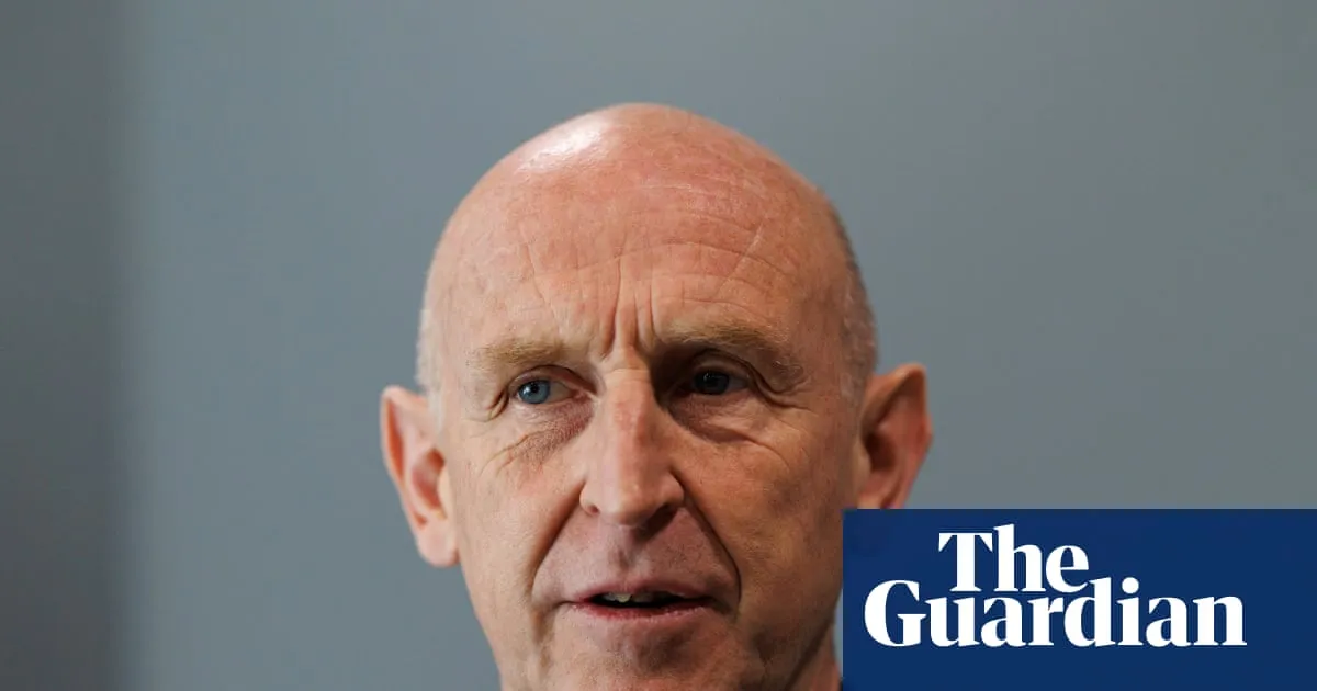 Trio of senior defence figures accuse Starmer of underfunding military