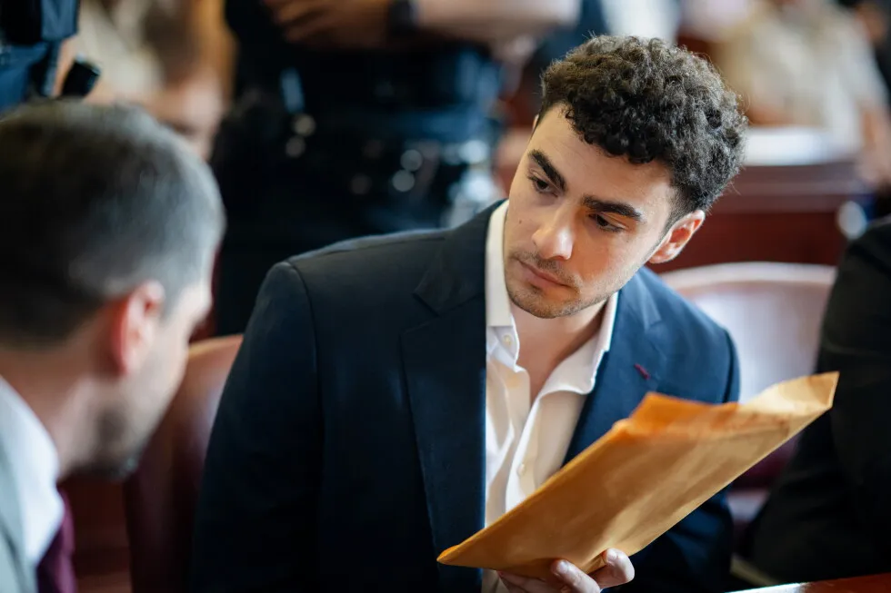 Luigi Mangione will assert psychiatric defense in murder case in UnitedHealthcare CEO’s killing