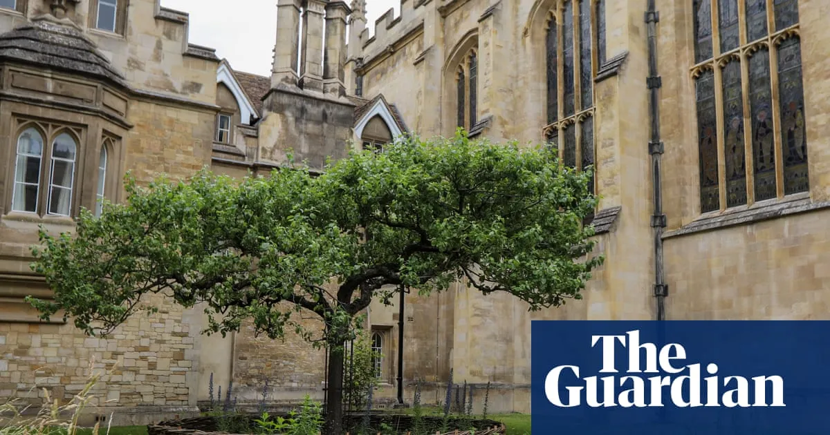 Cambridge experts recreate 336-year-old garden to commemorate ‘father of natural history’