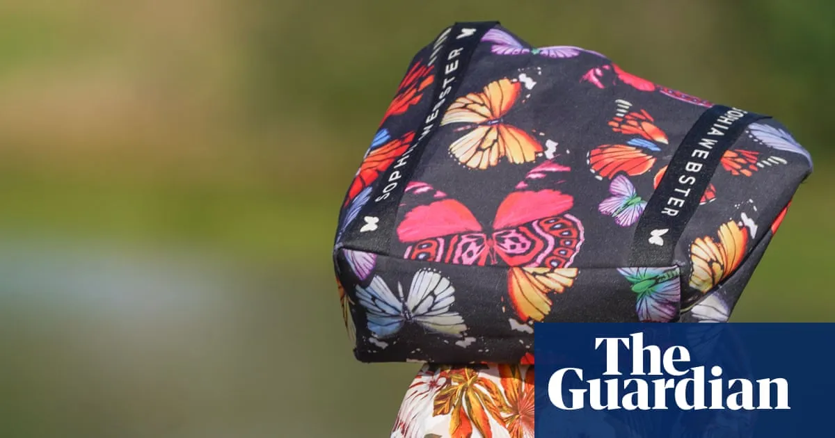 Amber heat warnings issued across southern England over weekend