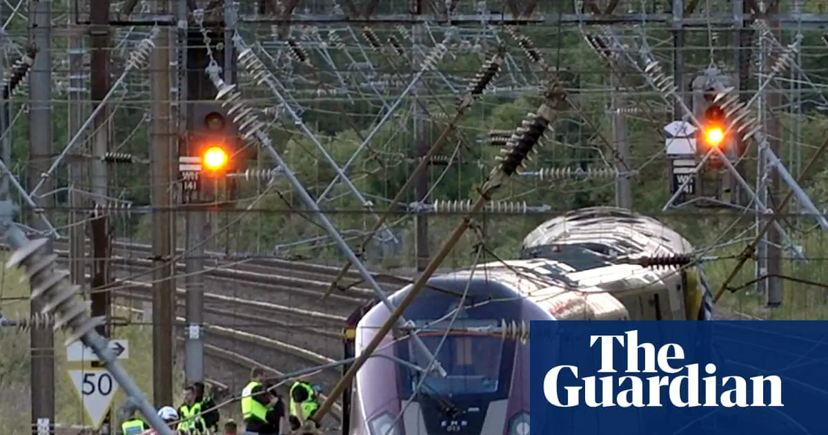 Passenger of Bedford crash says 90% of people on his carriage were injured