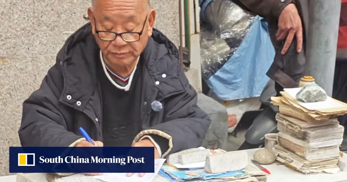 Last professional letter writer in Chinese city pens 100,000 missives over 59 years