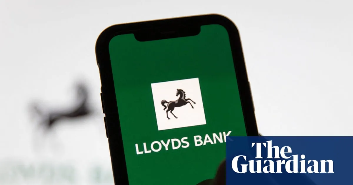Lloyds Banking Group to hire 300 tech experts to work on AI