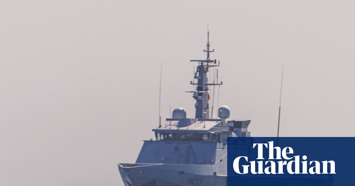 UK and France rewrite ‘one in one out’ treaty to stop removed migrants returning