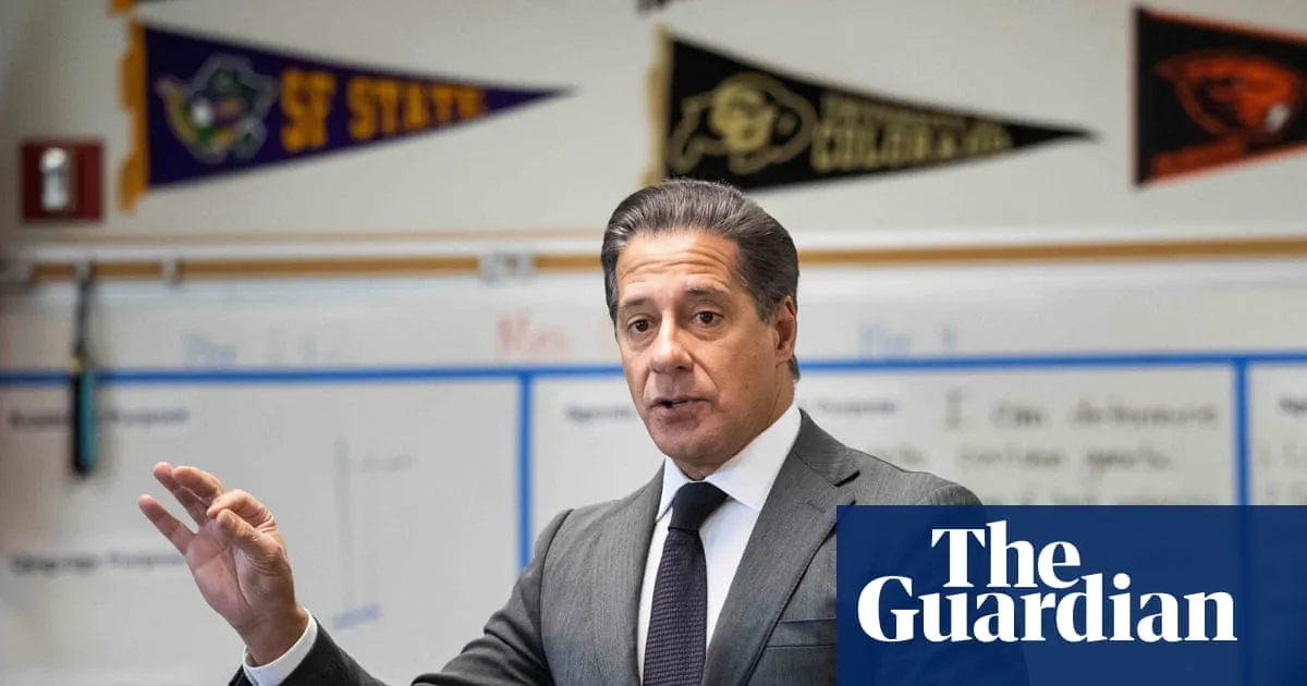 Los Angeles schools superintendent resigns after FBI search warrants