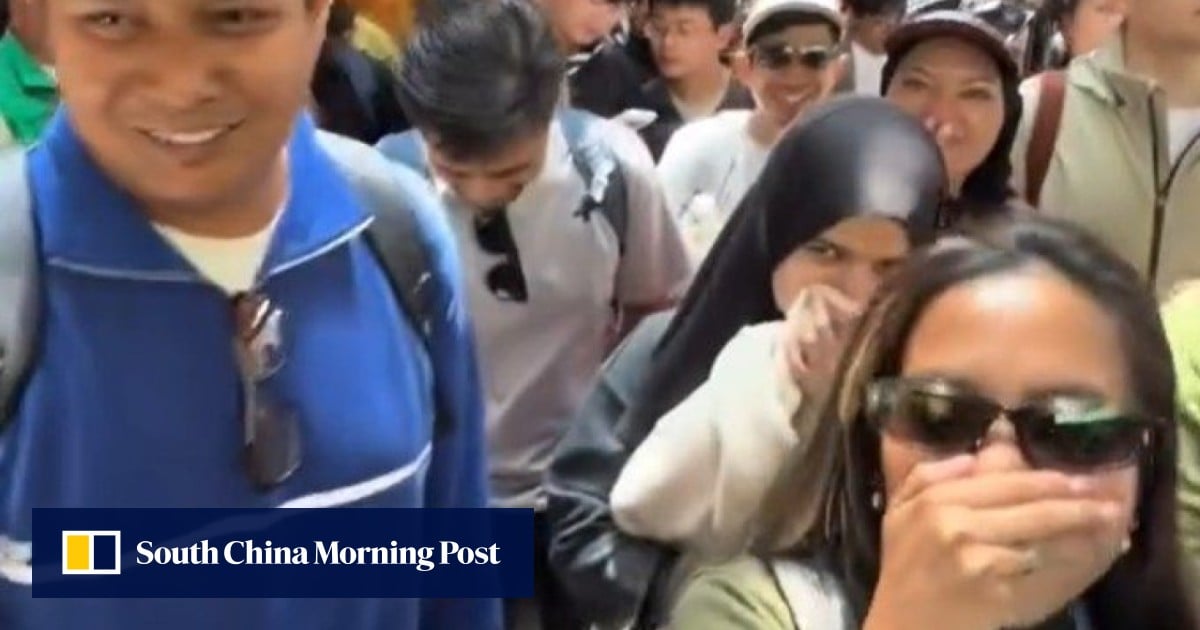 Tourists in China call locals smelly, Philippine school shooting: 7 Asia highlights