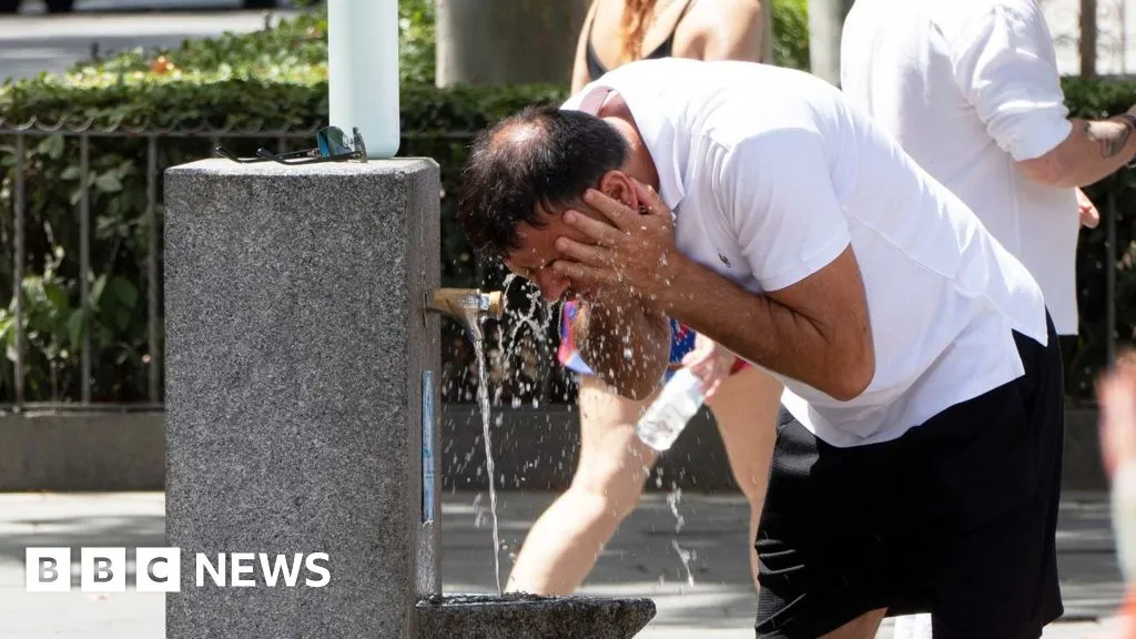 Red heat alerts issued in France, Italy and Spain as 40C temperatures forecast