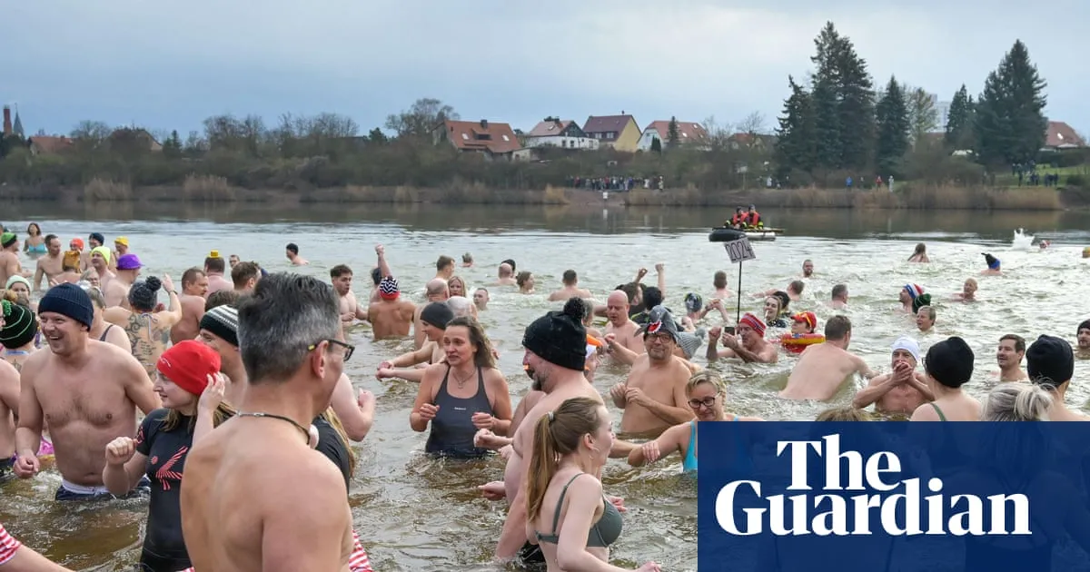 German swimming lake criticised for ban on non-German speakers