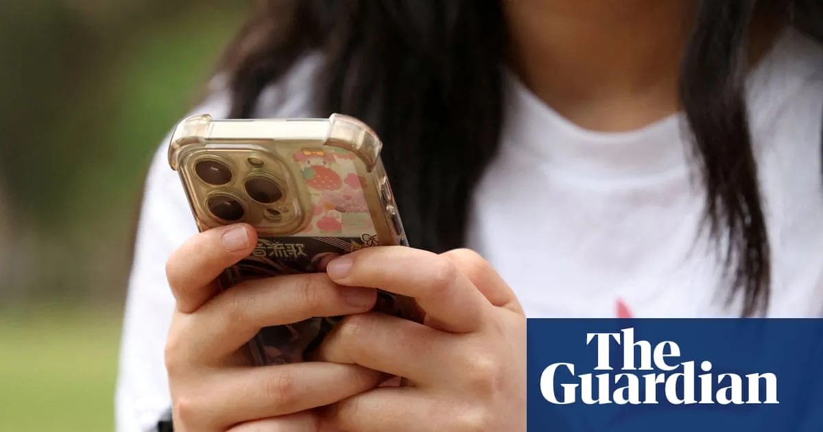 Four in five under-16s in Australia using social media despite ban, study shows