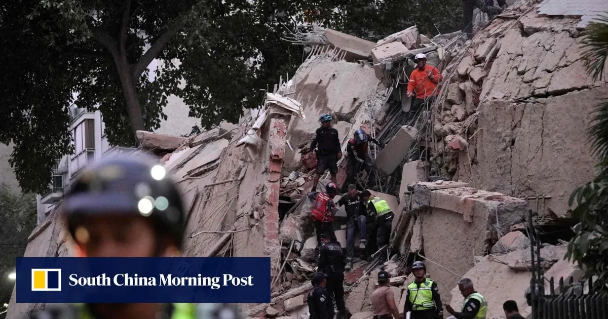 Buildings collapse as earthquake rocks Venezuela