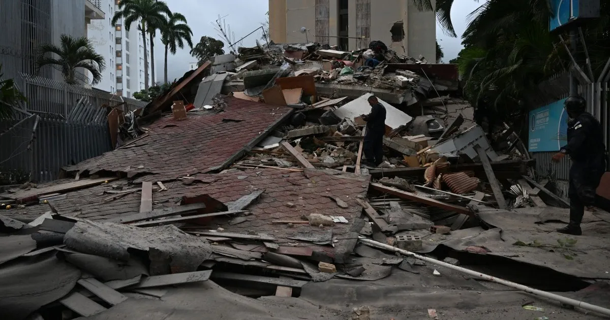 Venezuela struck by back-to-back earthquakes, many casualties feared
