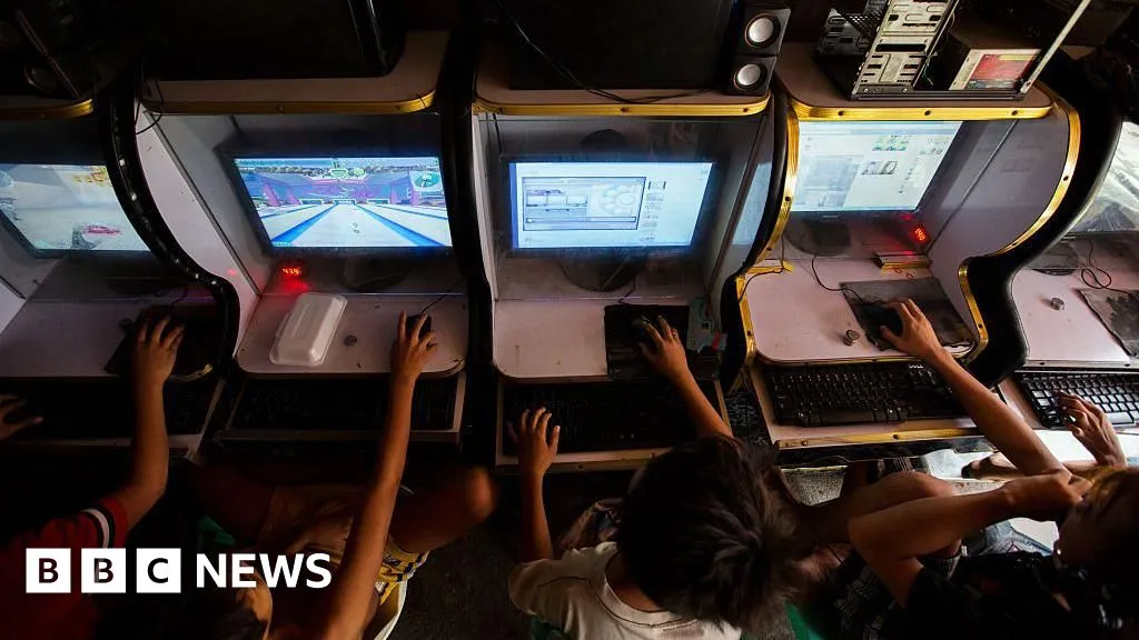 Philippines bans video game played by alleged high school shooter
