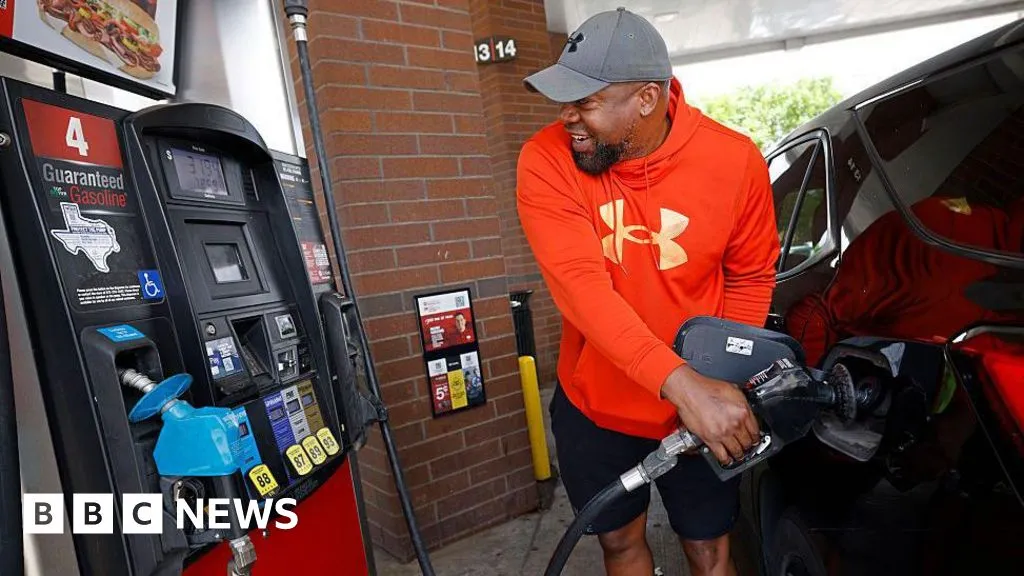 Oil price falls to levels not seen since before Iran war