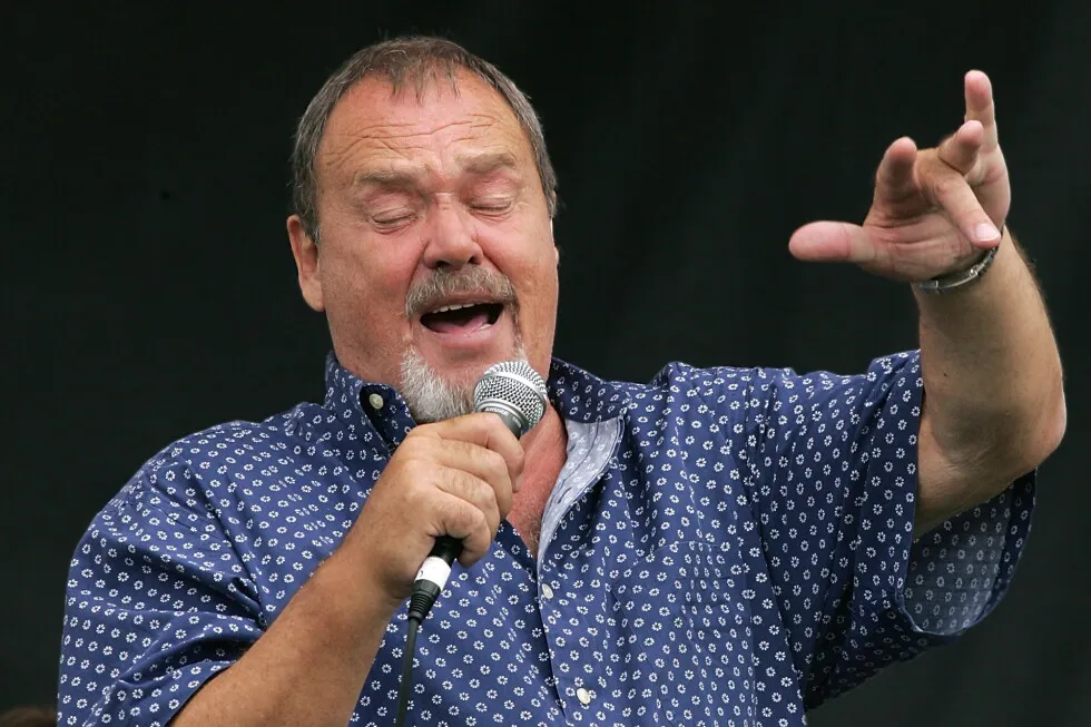 David Clayton-Thomas, powerhouse lead singer of Blood, Sweat &amp; Tears, dies at 84