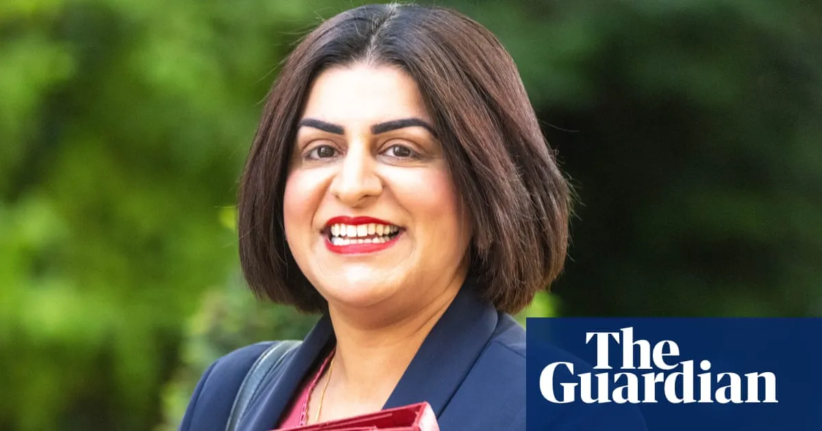 Mahmood in standoff with Starmer over sacking of her junior minister